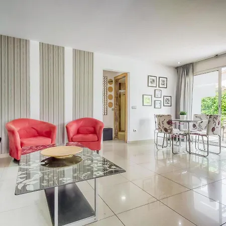 Holiday Urgell By Interhome Roses