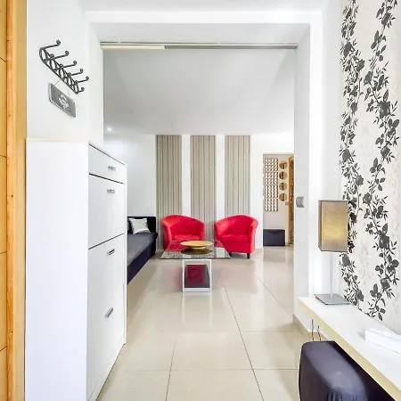 Holiday Urgell By Interhome Roses