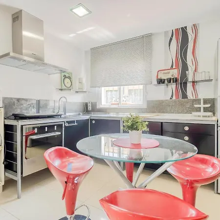 Holiday Urgell By Interhome Roses