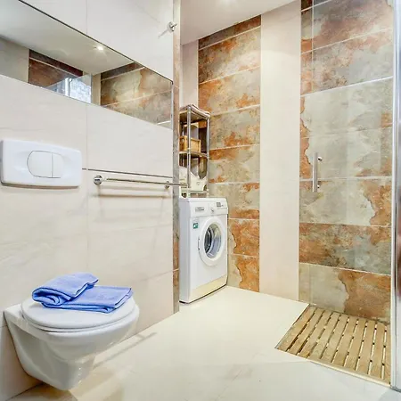 Holiday Urgell By Interhome Roses