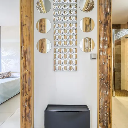 Holiday Urgell By Interhome Roses