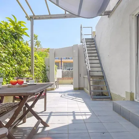 Holiday Urgell By Interhome Roses