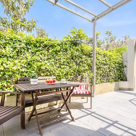 Holiday Urgell By Interhome Roses
